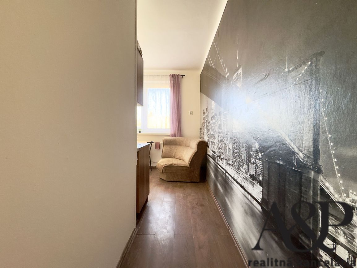 NA PREDAJ 2 IZB. BYT S LOGGIOU, 49M2, KALINČIAKOVA UL., SENI - 13