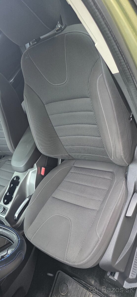 Ford Kuga 4x4 - 13