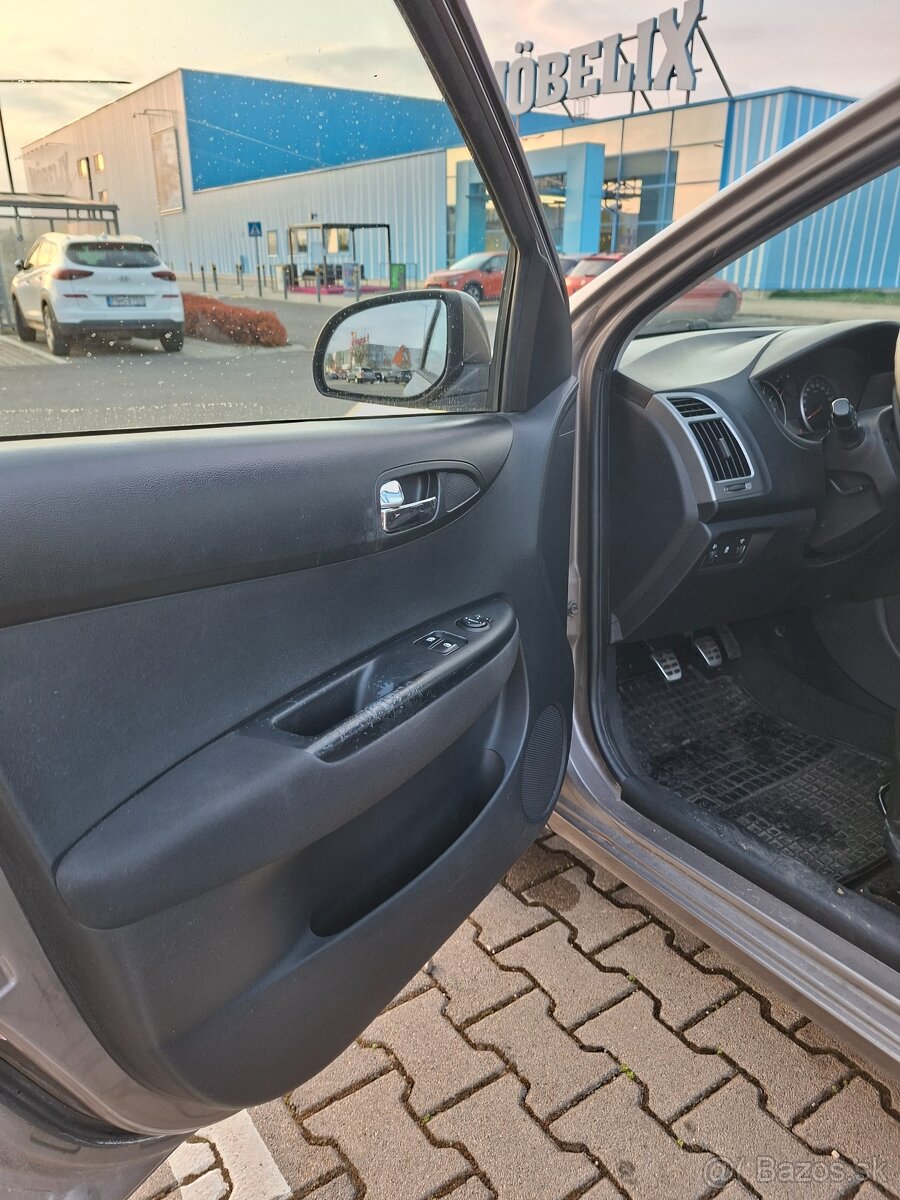 Hyundai i20 ,2013 , 74kw - 13