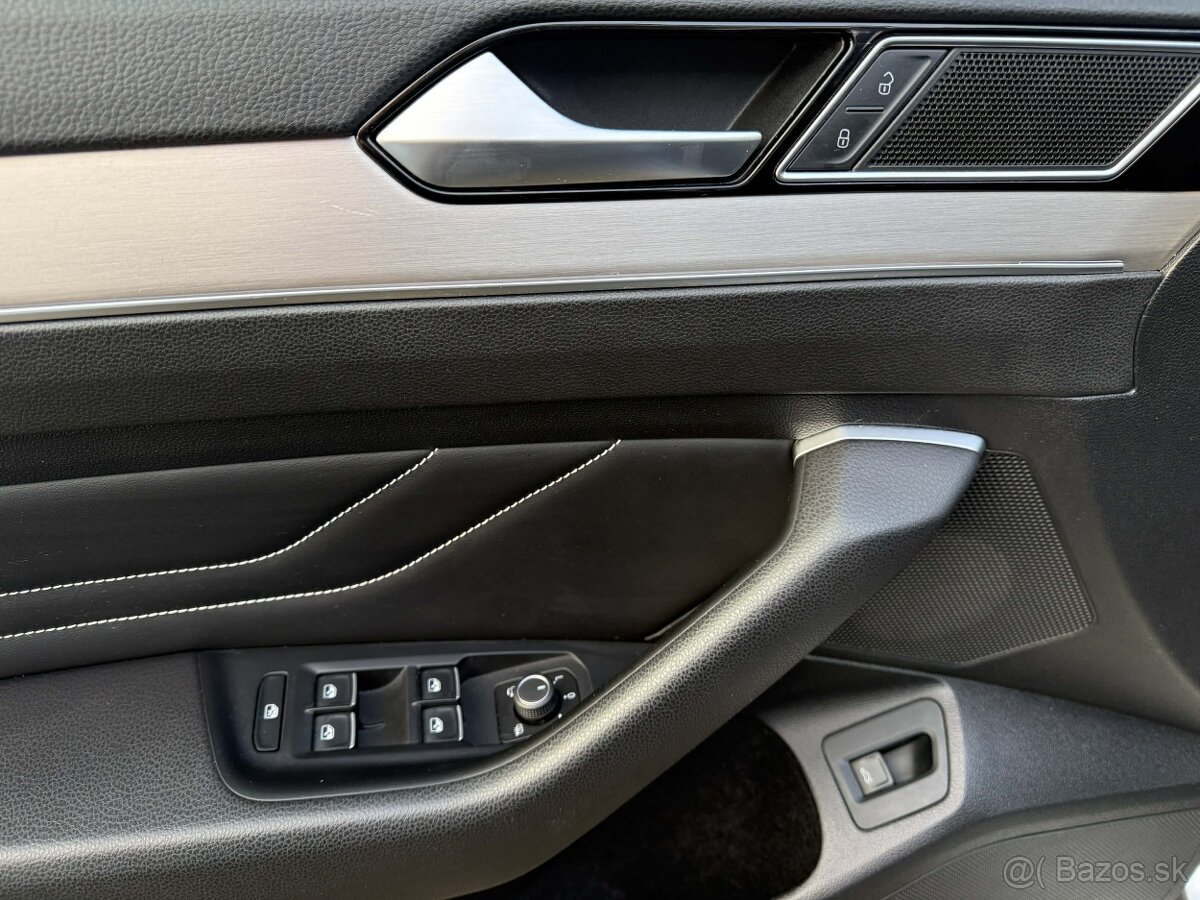 Volkswagen Passat Variant 2.0 TDI EVO Elegance DSG - 13