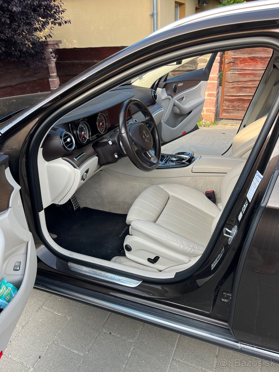 Mercedes Benz E 220 D 4matic All-terrain- 22000,- s DPH - 13