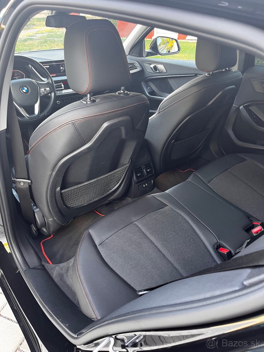 BMW 118i 2020 - 13