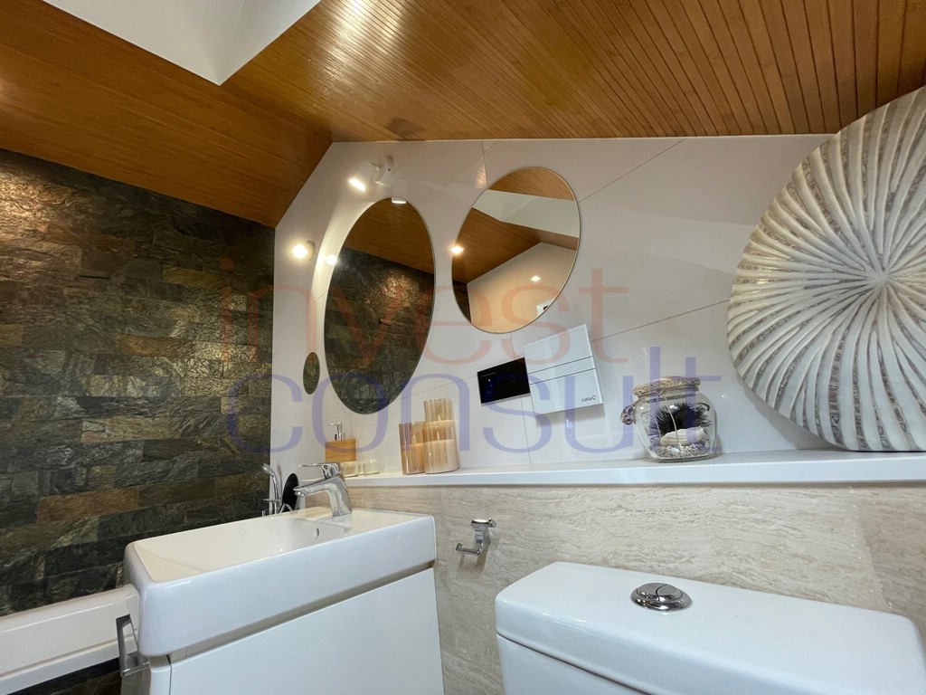 2315 NA PREDAJ V KOMÁRNE PRIESTRANNÝ RODINNÝ DOM - 13