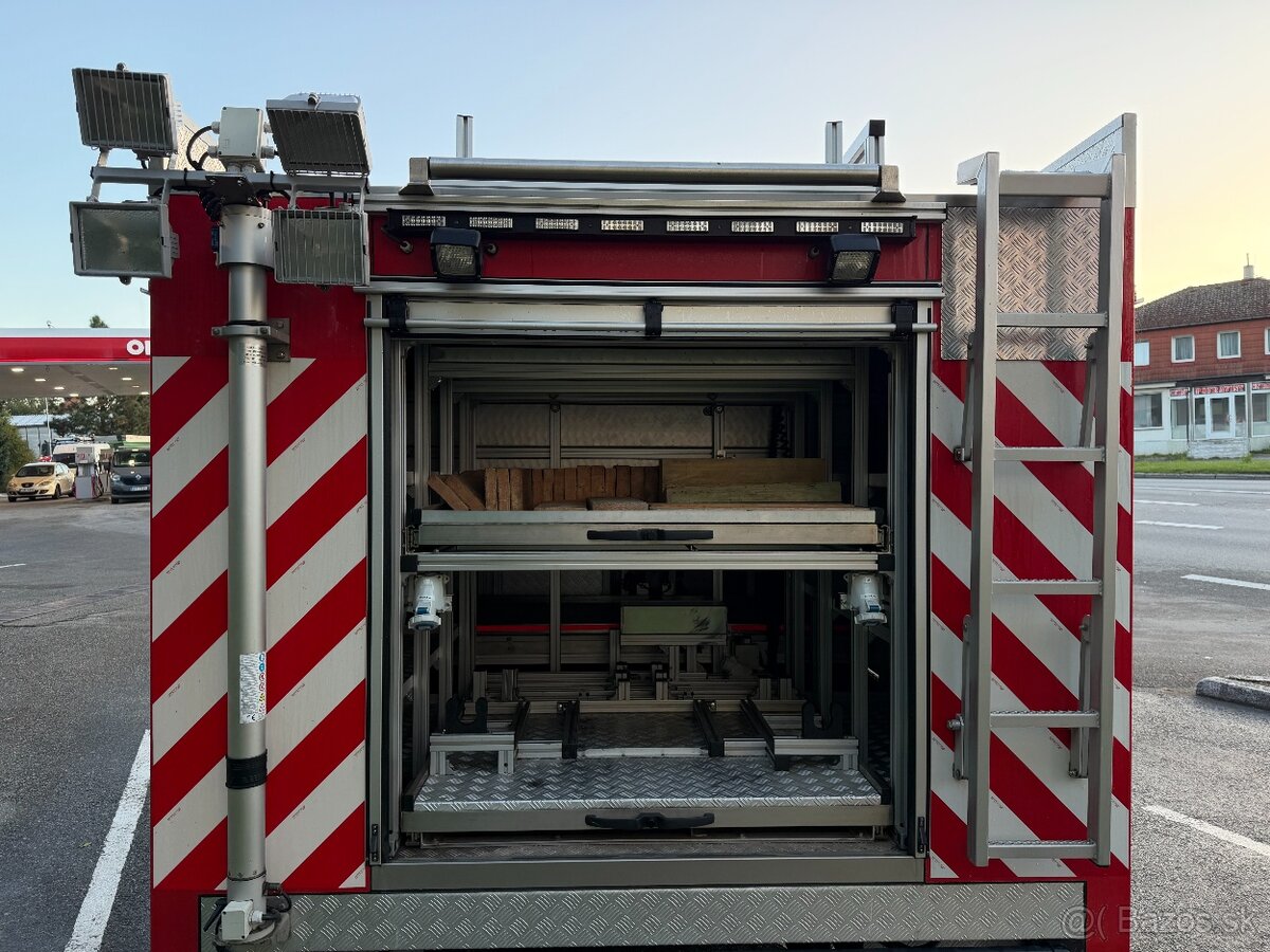 Technický hasičský automobil Iveco Daily 65C/D, 4×2 - 13