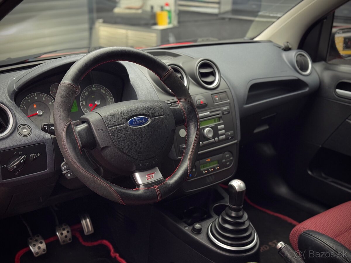 Ford Fiesta ST150 - 13