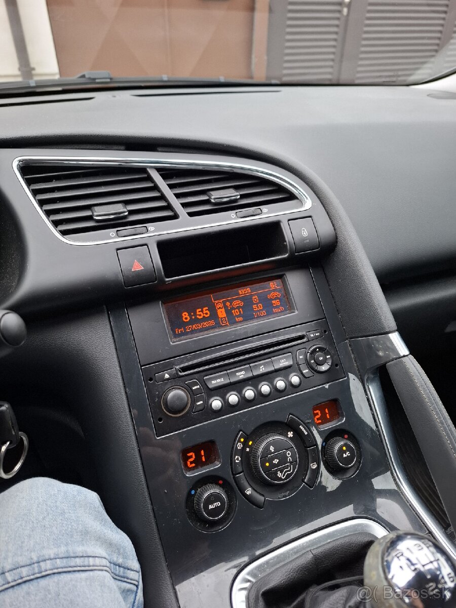 Peugeot 3008 1.6 hdi - 13