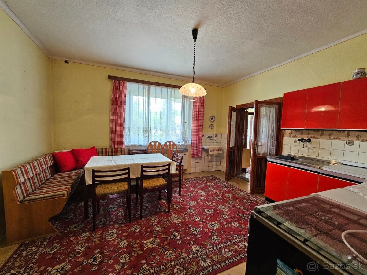 REZERVOVANÉ - Veľký RD s 2 bytmi na rovnom 1973m2 poz. - 13