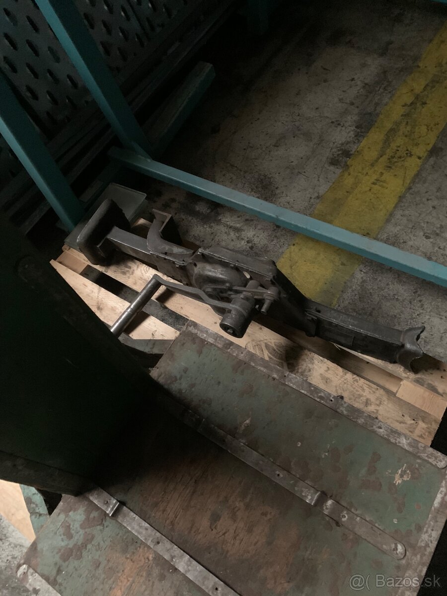 satnikove skrine regal ponk hutnicky material - 13