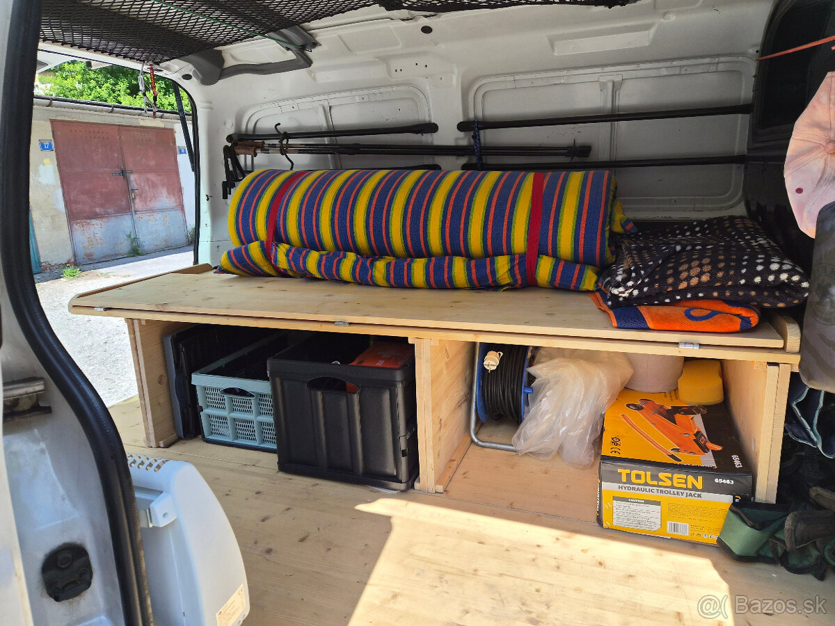 Hyundai H1 2.5TD - camper - 13