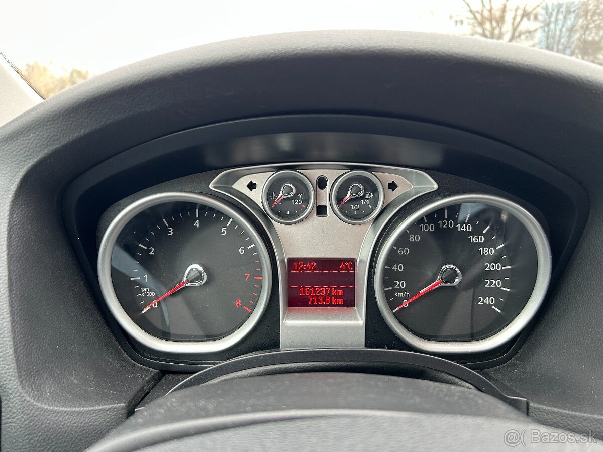 Ford Focus 1.6 16V Duratec Titanium 74kW100HP M5 2011 - 13