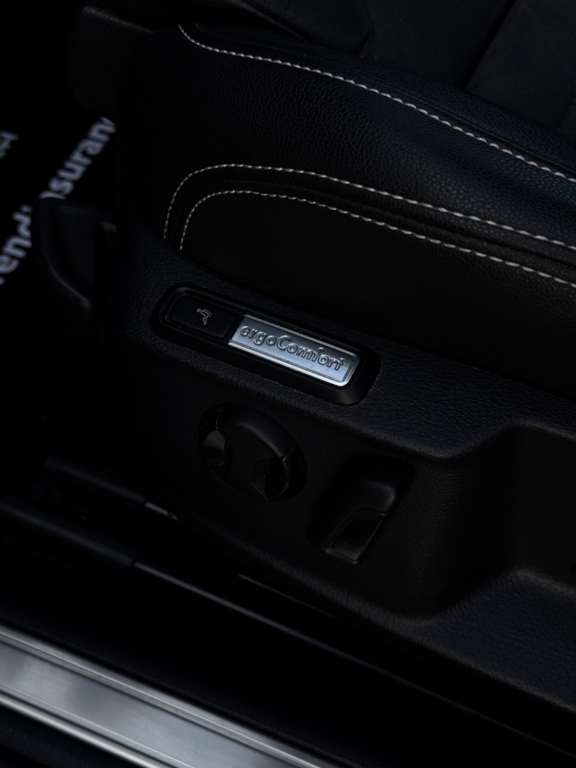 Volkswagen Passat 2.0 TDI EVO Elegance - 13