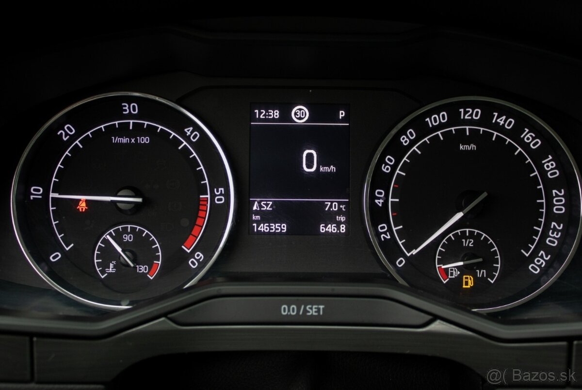 Škoda Superb Combi 2.0 TDI Style DSG - 13