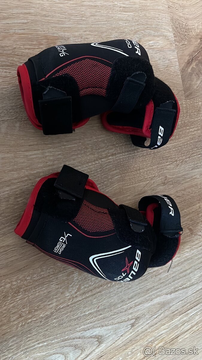 Hokejova vystroj - 13