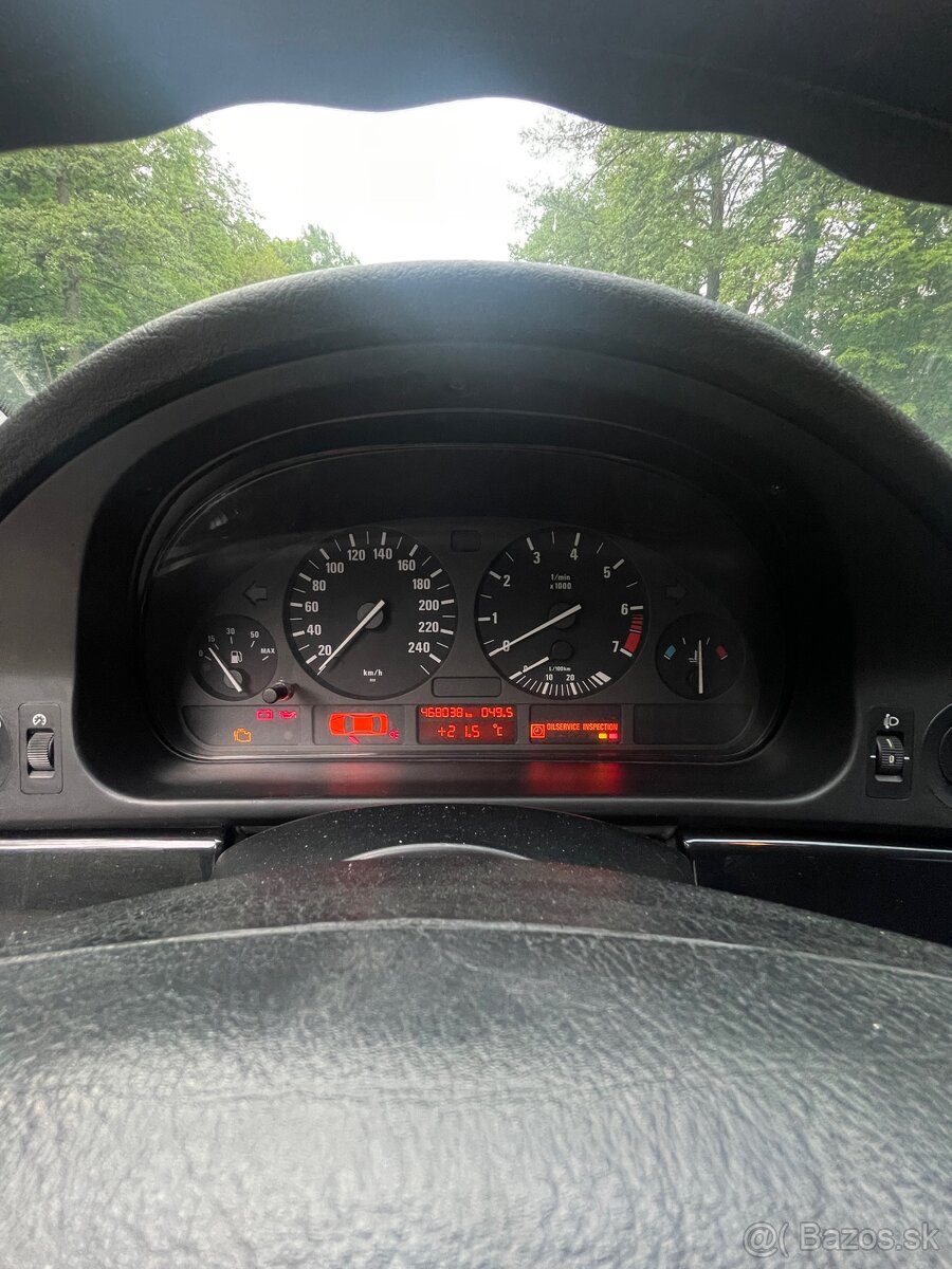 Bmw e39 520i - 13