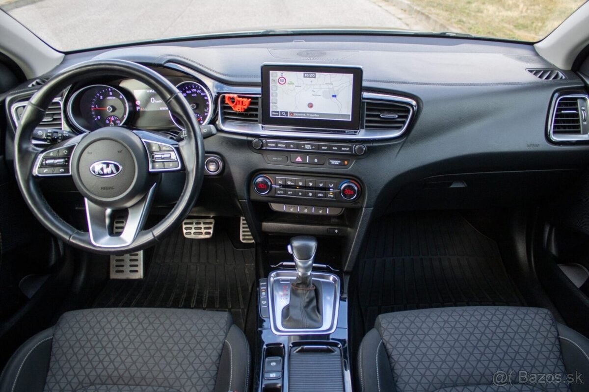 Kia Ceed SW 1.6CRDi automat - 13