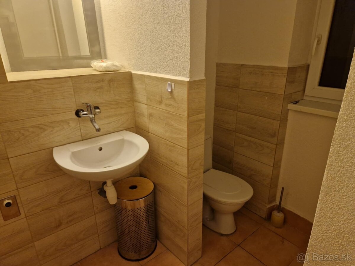 Na prenájom 2 izbový byt Prievidza - 13