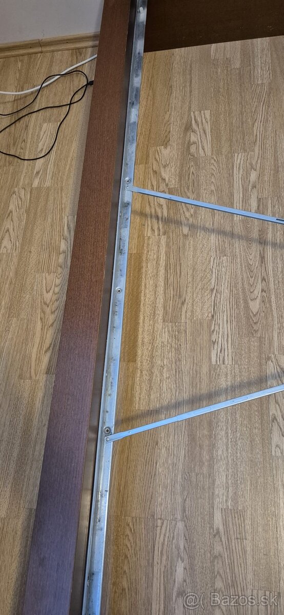 Posteľ s matracom - 13