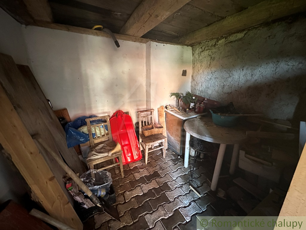 Chalupa v horskej obci Krokava - 13