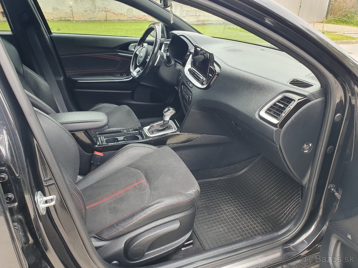 Kia ProCeed 1.6 T-GDi GT A/T 150KW benzín - 13