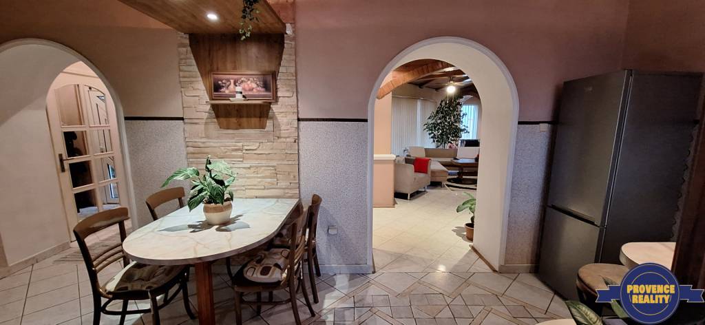 PREDAJ: Rodinný dom s pozemkom - BÚČ, EXKLUZÍVNE - 13