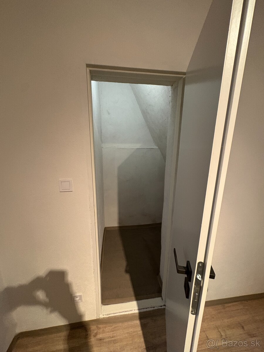 Prenájom domu v obci Tvrdošovce - 13