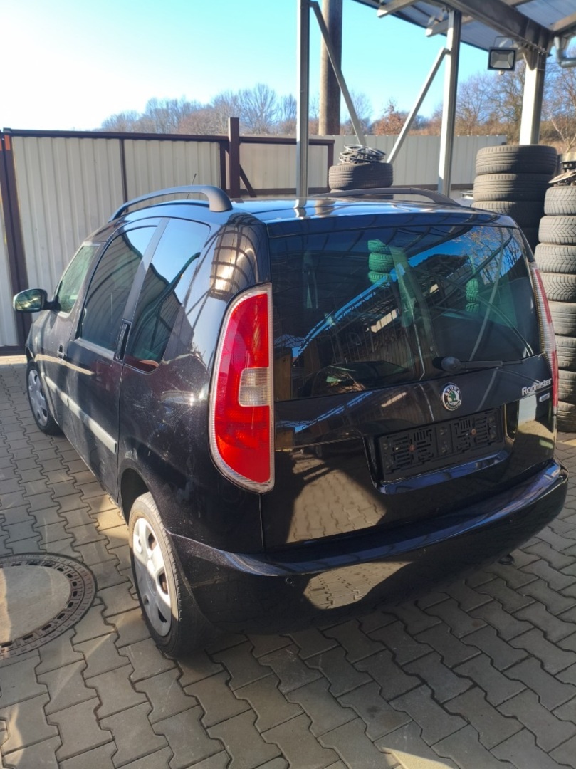 Škoda Roomster 1.6 16V MPI benzín - 13