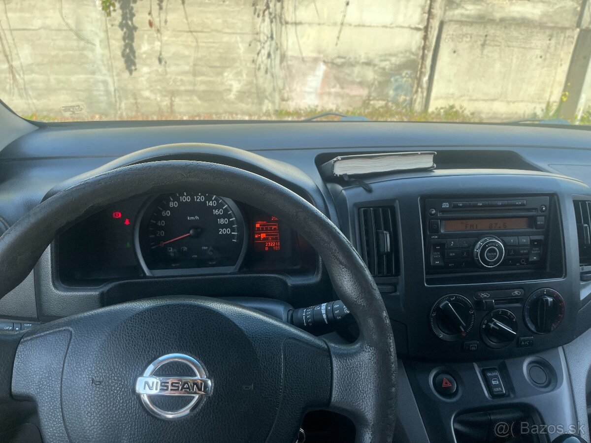 NISSAN NV200 - 13