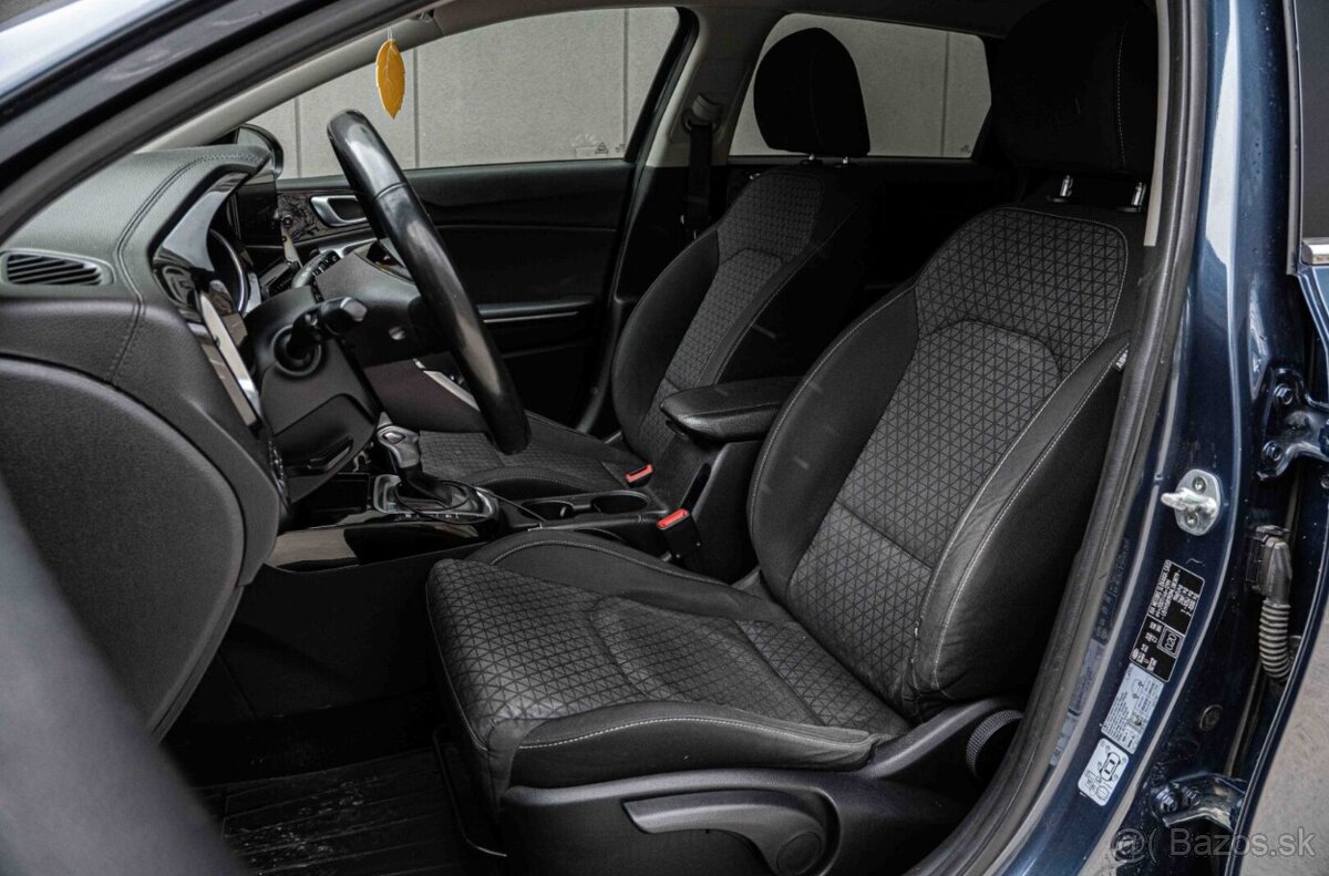 Kia Ceed 1.6 CRDi mHEV Gold A/T - 13