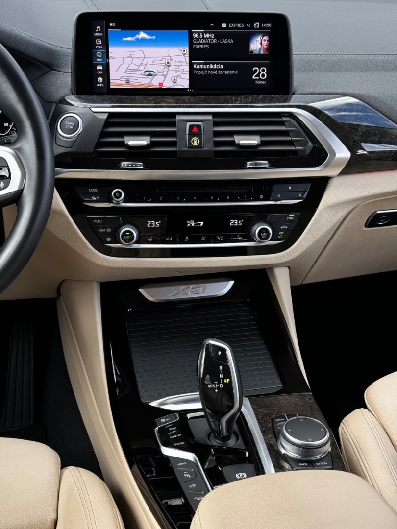 BMW X3 xDrive30e A/T - 13