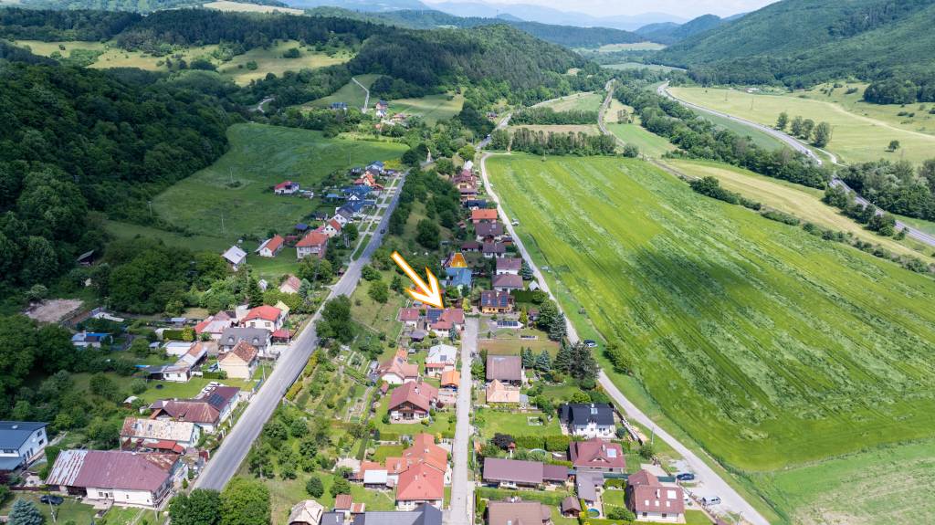 Na predaj Rodinný dom -rezort - Banská Bystrica 4500m2 - 13