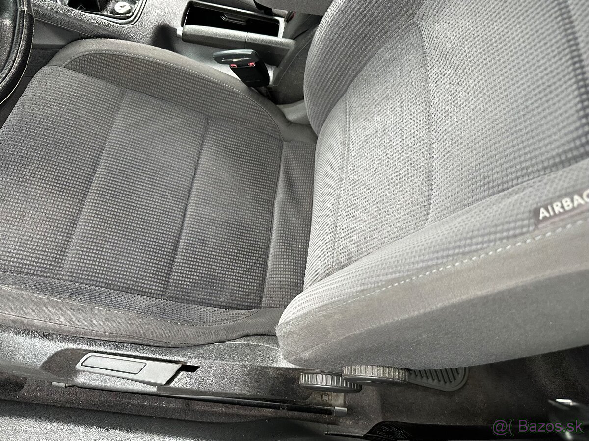 Volkswagen Jetta 2.0 TDI Comfortline 1K2 - 13