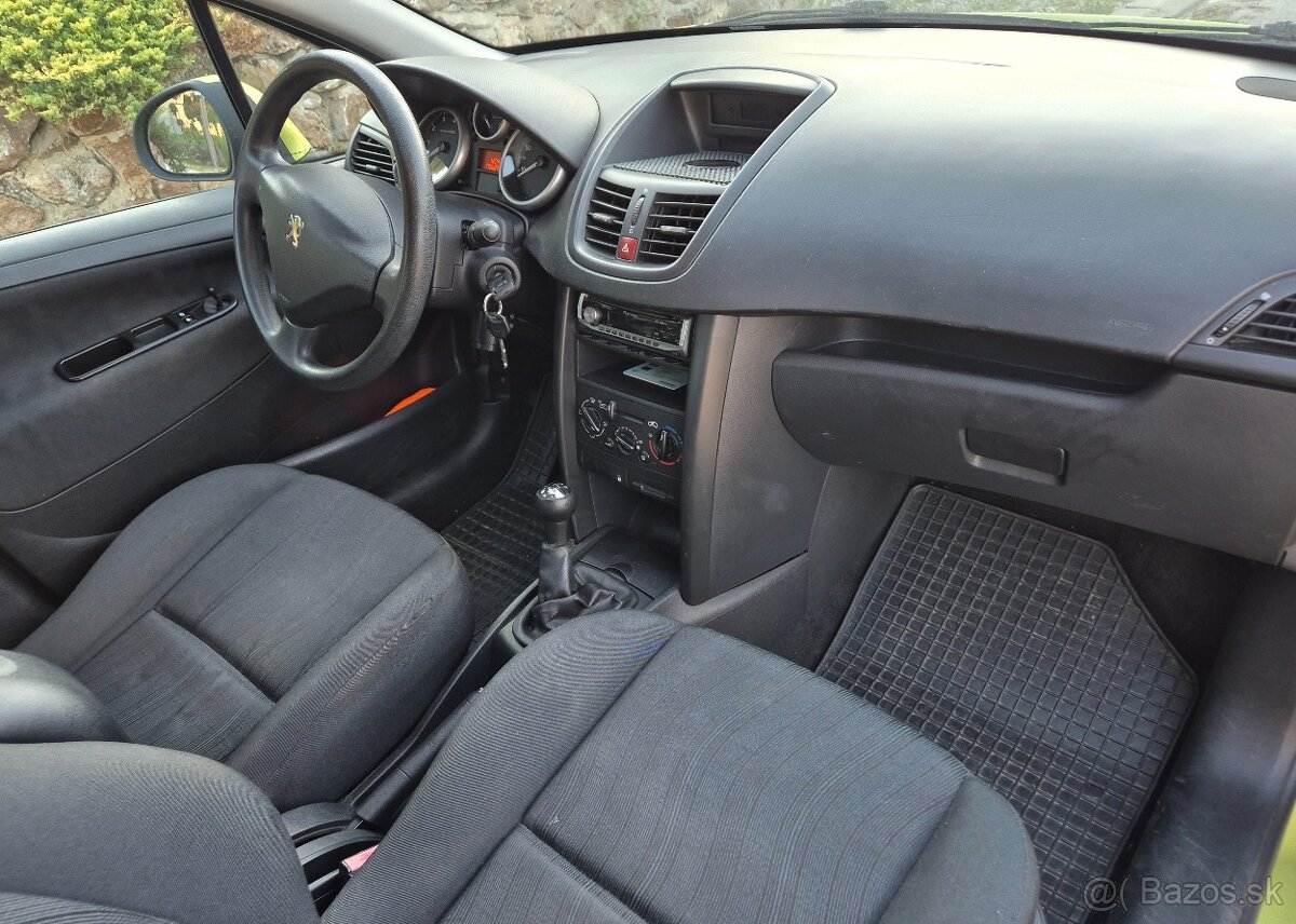 Peugeot 207 1.4 benzin - 13
