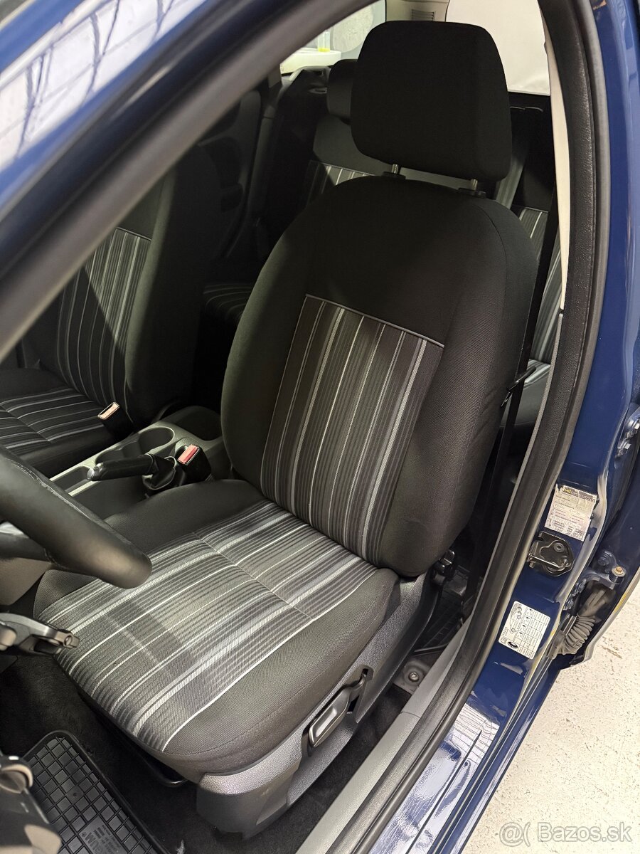 Predám Ford Focus combi 2 facelift - 13