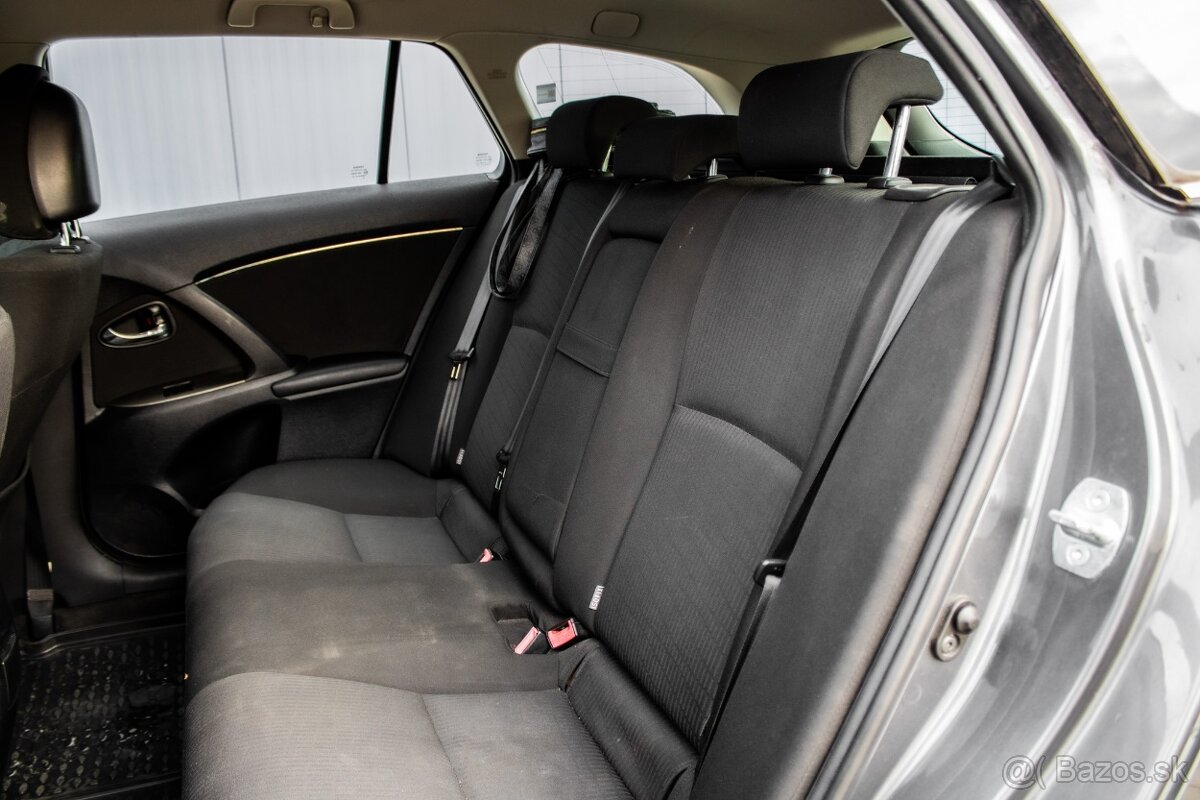 Toyota Avensis Combi 2.0 93kW - 13