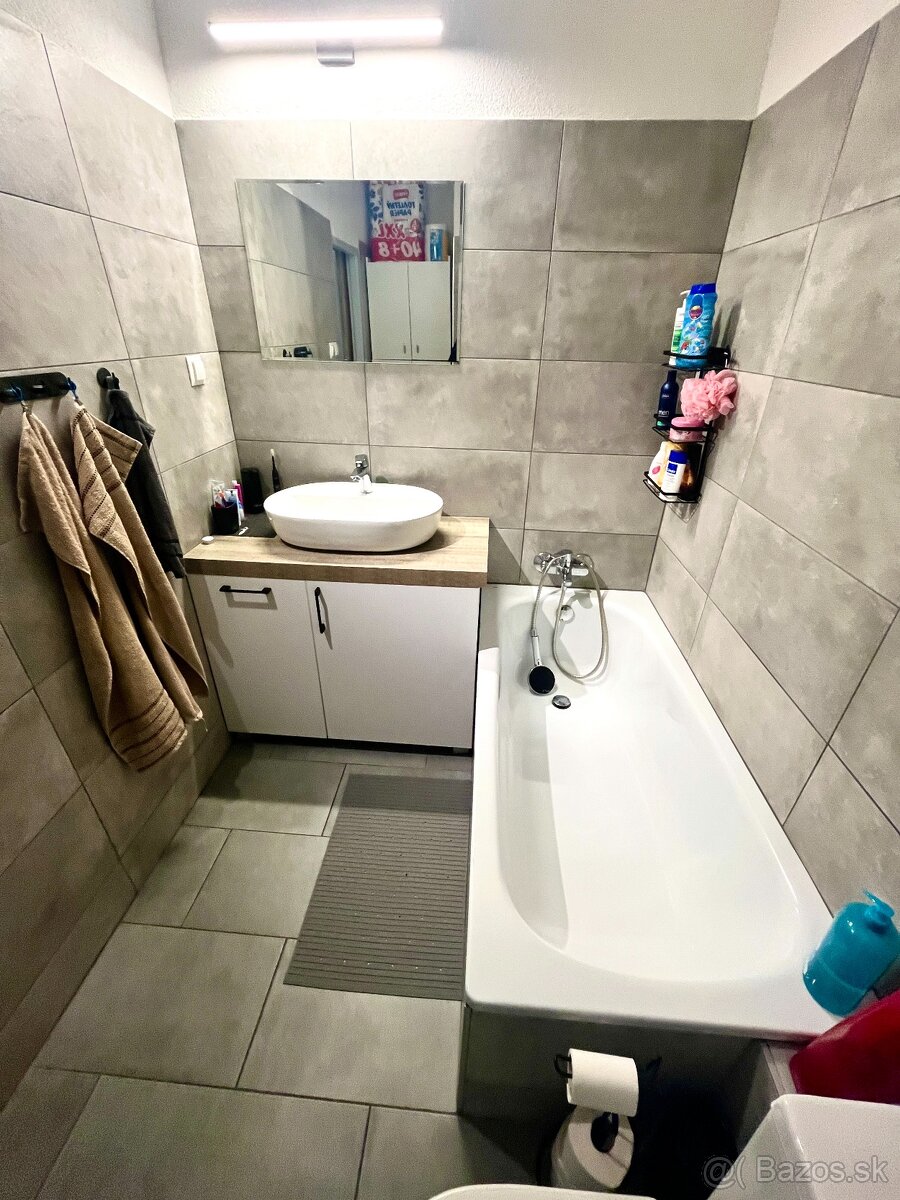 Príjemný 3 - izbový byt - Sídlisko nad jazerom - 13