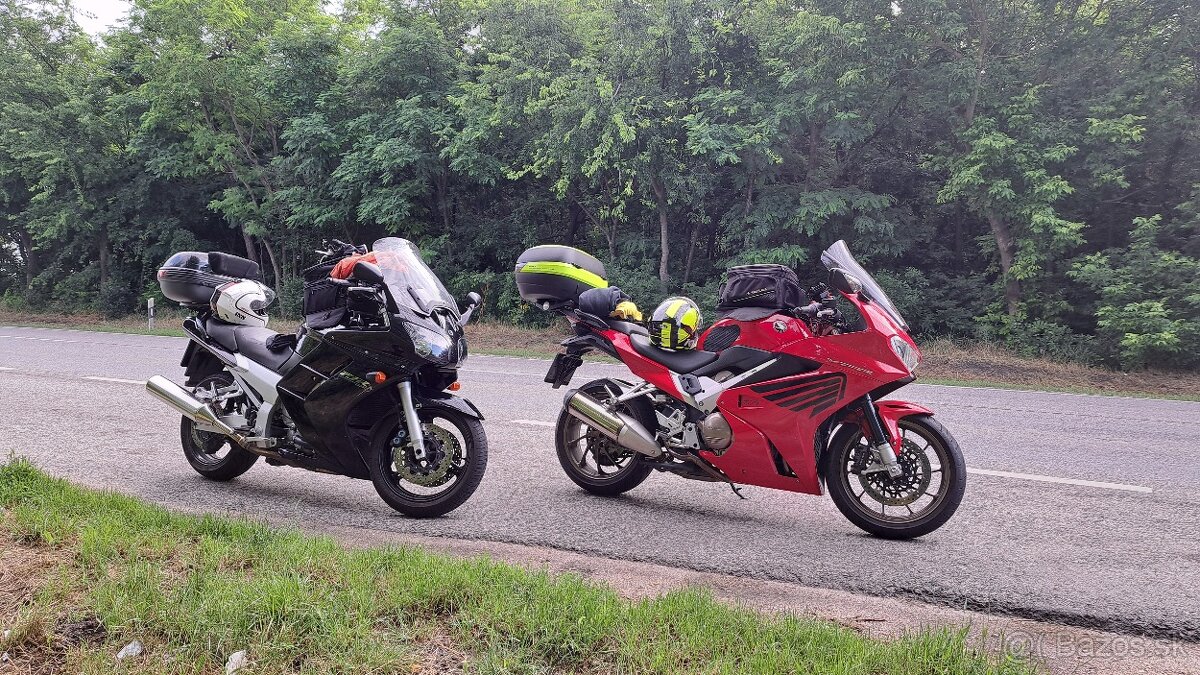 Honda VFR 800 F, posledny model 2014-2021,kup SR, minimum km - 13