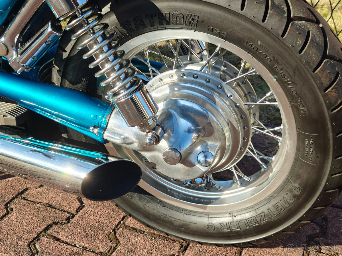 Suzuki VS 800 Intruder - 13