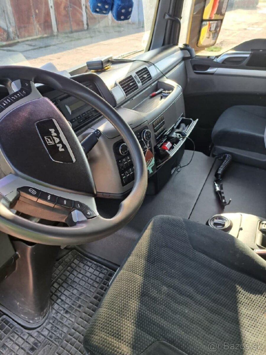 Hákový nosič kontajnerov 8x4 Man 35.480 - 13