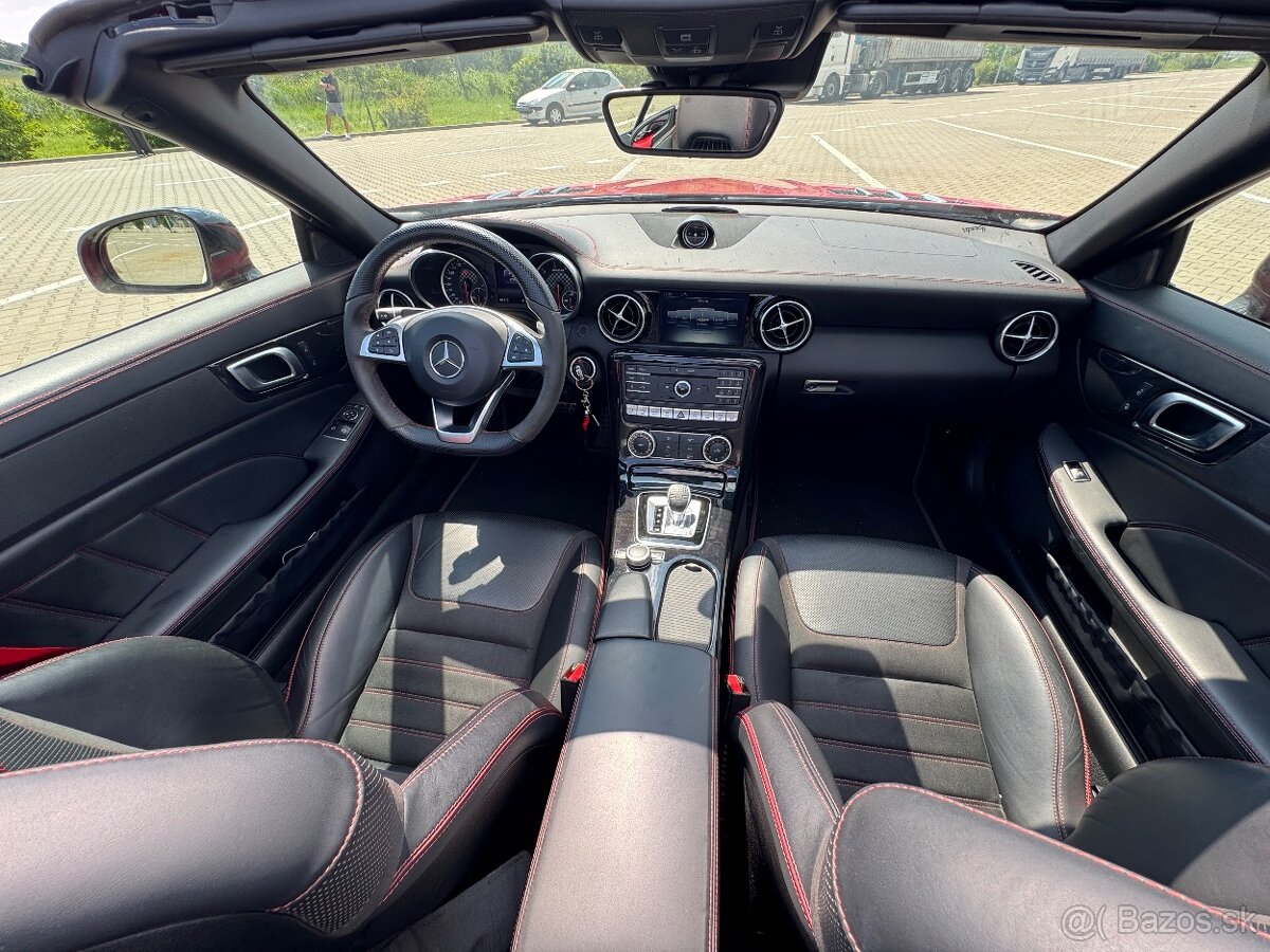Mercedes-Benz SLC AMG - 13