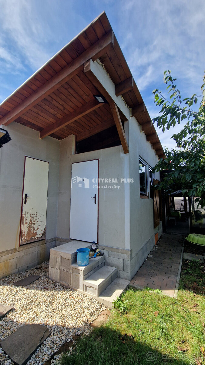 Ponúkam na predaj záhradnú chatu Nové Zámky - 13