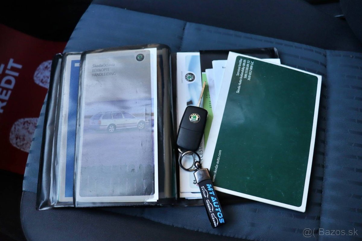 Škoda Octavia Combi 1.6i TOUR - 13