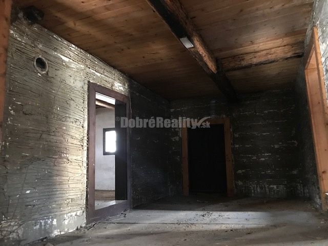 PREDAJ POSLEDNÁ pôvodná banícka drevenica 216m2, Kremnické - 13
