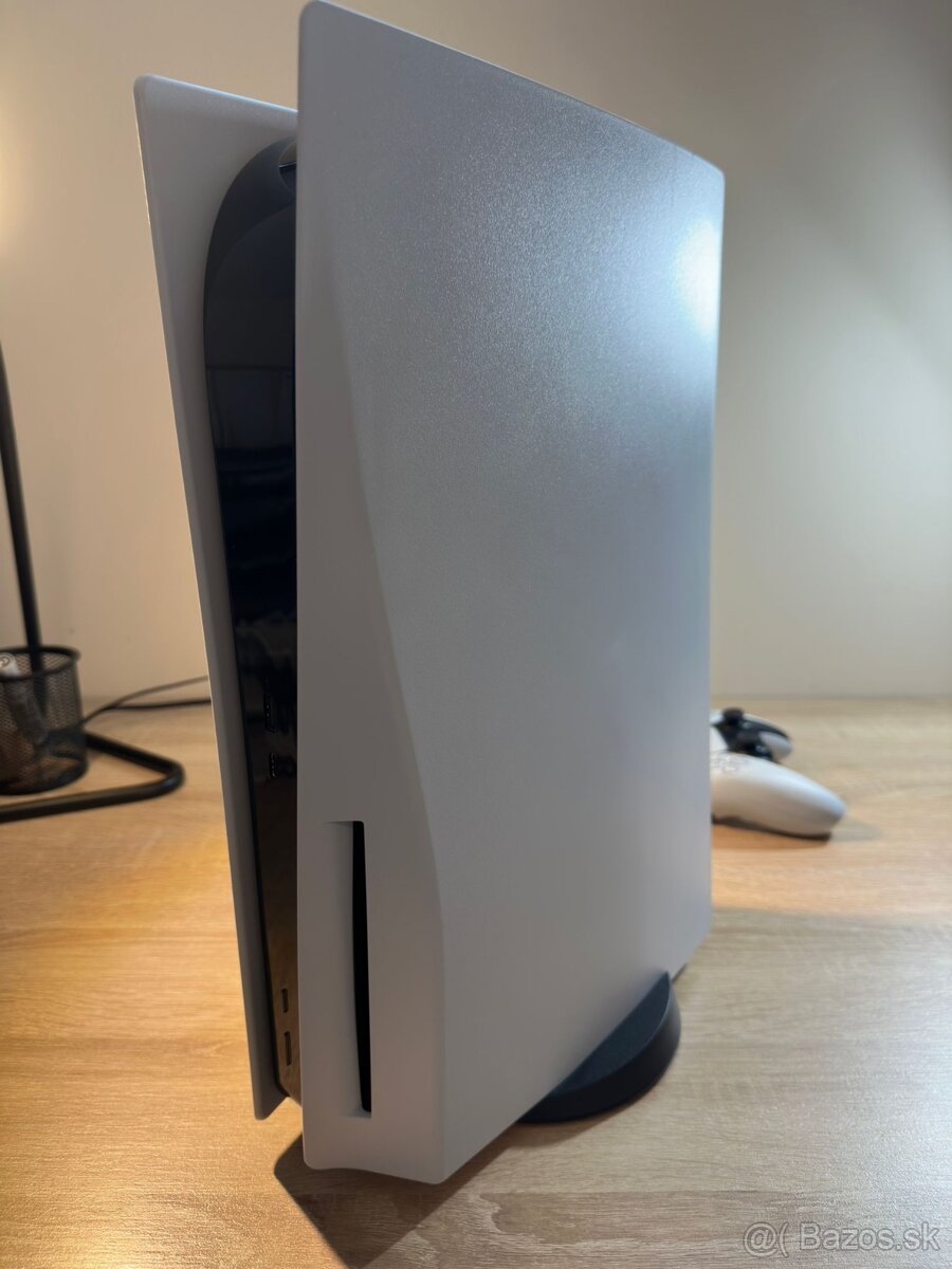 PlayStation 5 Disc Edition + 2× DualSense ovládače - 13