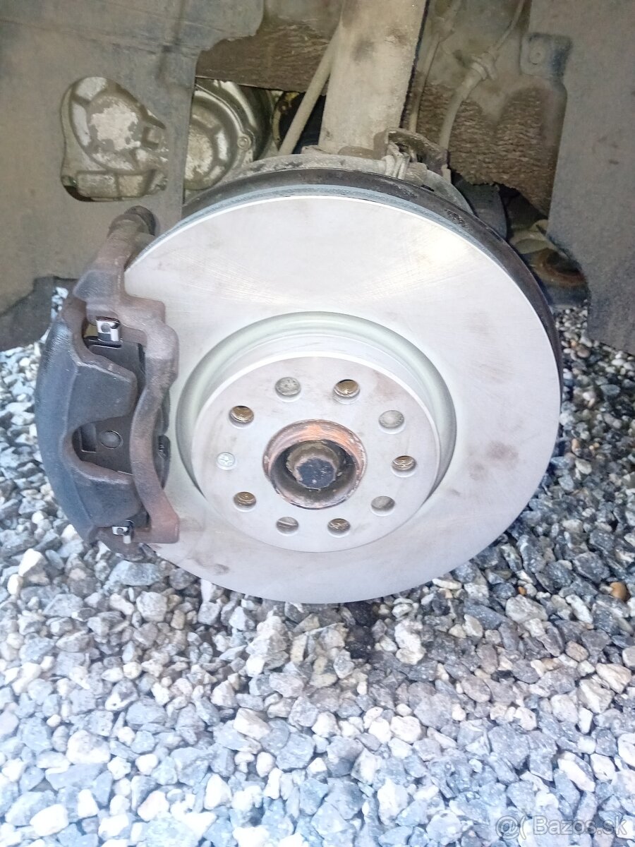 Volkswagen Passat - 13