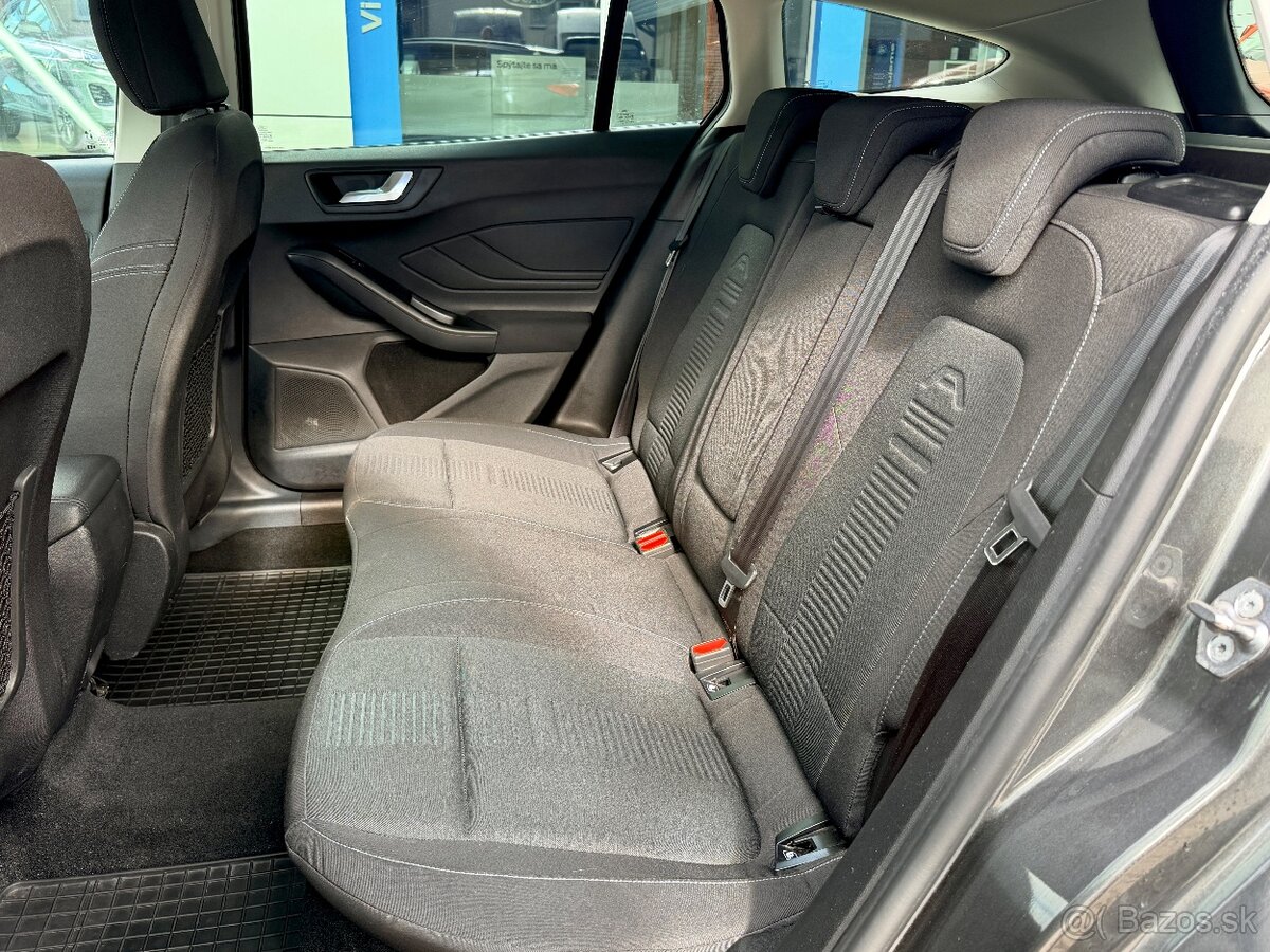 Ford Focus kombi 1.5 EcoBoost 150k M6 ACTIVE - 13