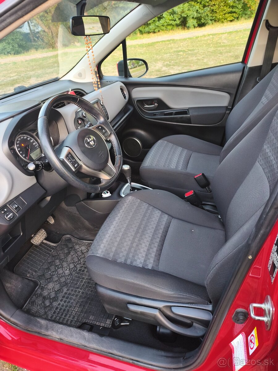Toyota Yaris 2017 Automat - 13