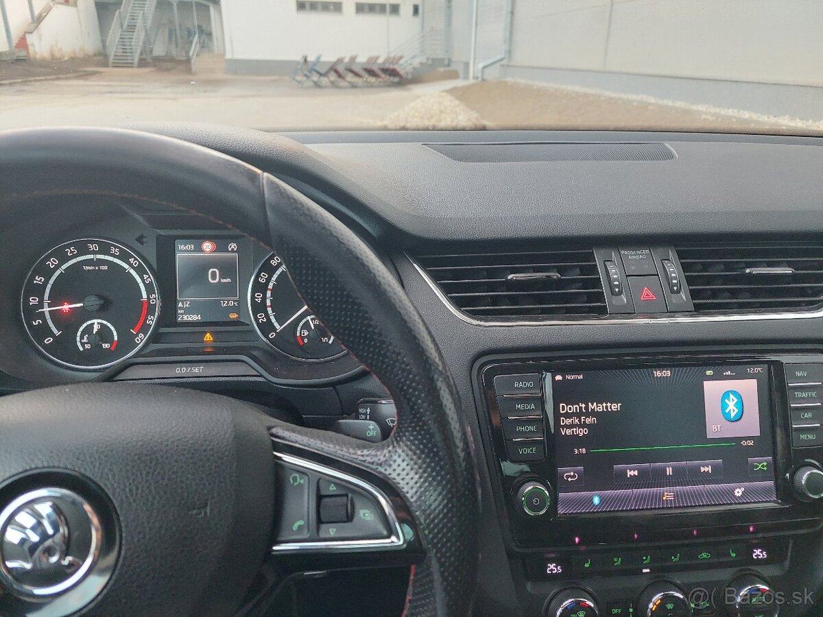 Škoda Octavia Combi 2.0 TDI DPF RS DSG - 13