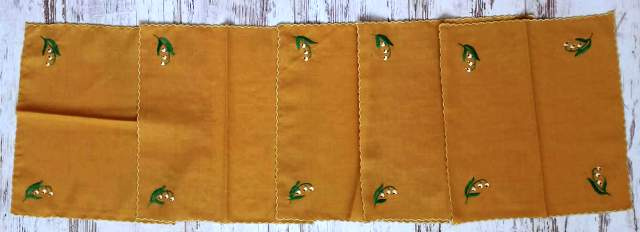 Retro vyšívané obrusy - 13