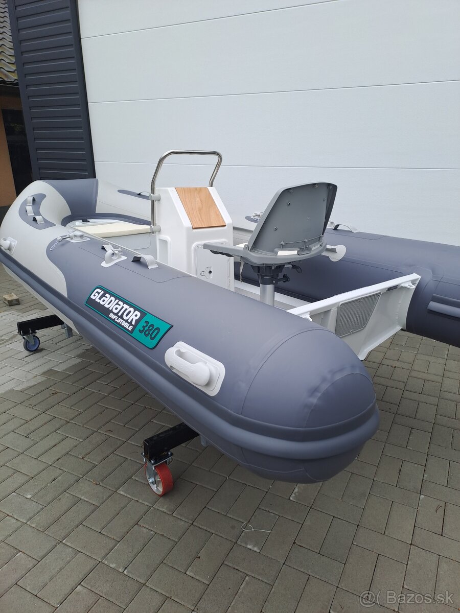 Nafukovací RIB čln Gladiator 380 AL. - 13