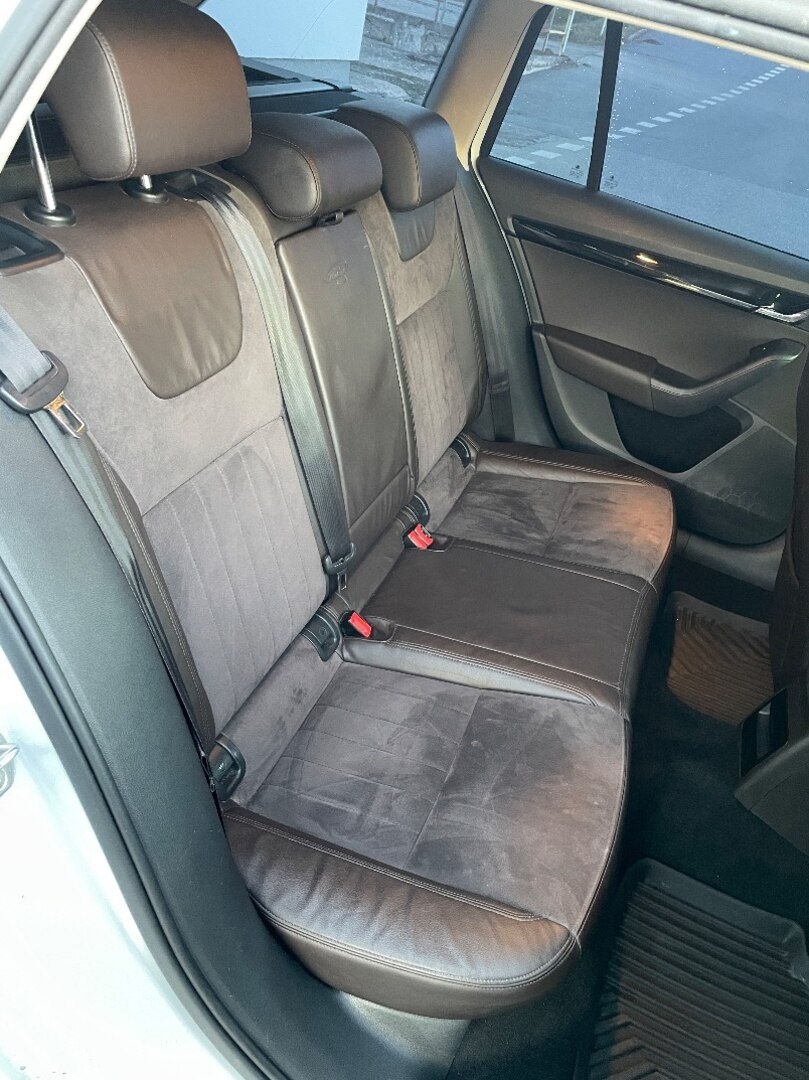 Škoda Octavia combi 2.0 tdi LK DSG - 13